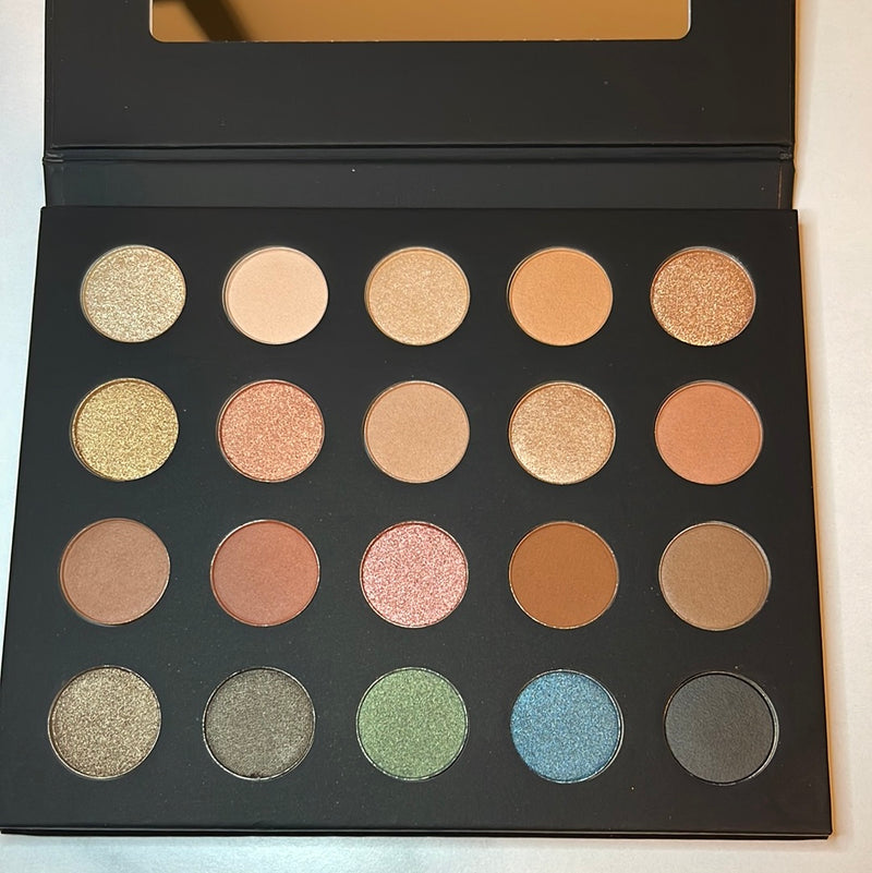 Cosmos Eyeshadow Palette